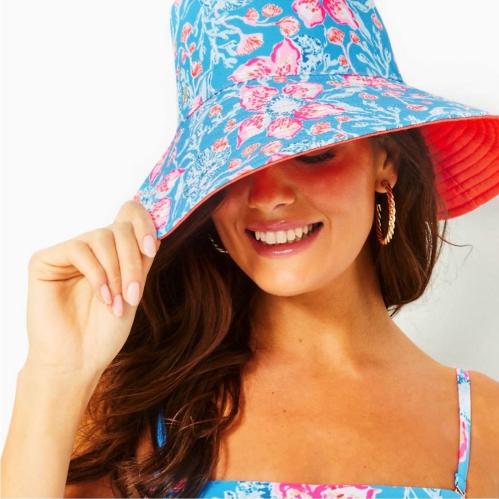 NWT Lilly Pulitzer Reversible SunHat Multi Bahamian Rhapsody&Flamingo Feather